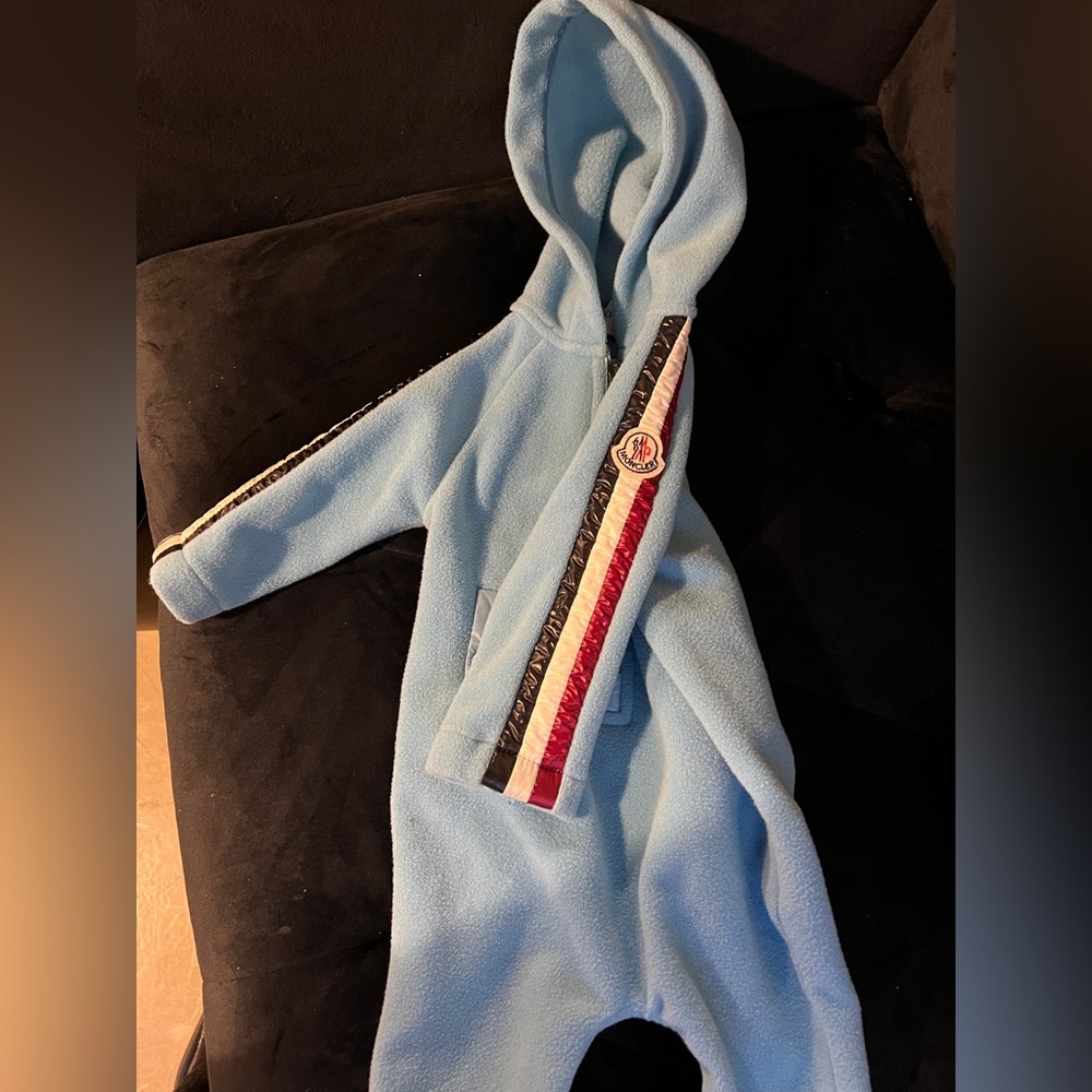 Moncler kids one piece brought in Italy only wore 1 time for few hrs perfect